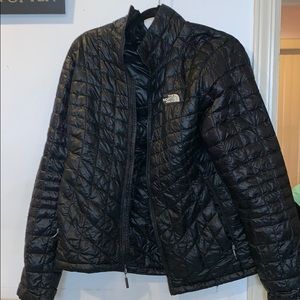 black north face thermo ball size large